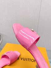 Load image into Gallery viewer, Louis Vuitton Shake Flat Mule
