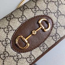 Load image into Gallery viewer, Gucci Horsebit 1955 Chain Wallet
