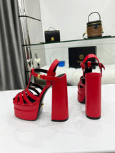 Load image into Gallery viewer, Versace La Medusa Platform Sandals
