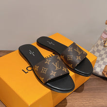 Load image into Gallery viewer, Louis Vuitton Lock it flat Mule
