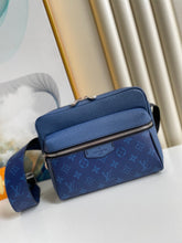 Load image into Gallery viewer, Louis Vuitton Outdoor Messenger Bag
