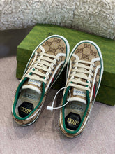 Load image into Gallery viewer, Gucci Women Tennis 1977  Sneakers
