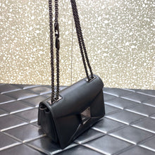 Load image into Gallery viewer, Valentino One Stud Bag With Chain
