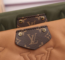 Load image into Gallery viewer, Louis Vuitton Maxi Multi Pochette Accessories Bag
