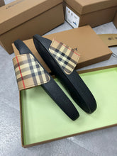 Load image into Gallery viewer, Burberry Men Slides
