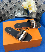 Load image into Gallery viewer, Louis Vuitton Lock It  Flat Mule
