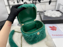 Load image into Gallery viewer, Chanel Small Vanity  Bag
