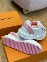 Load image into Gallery viewer, Louis Vuitton Time Out Sneakers
