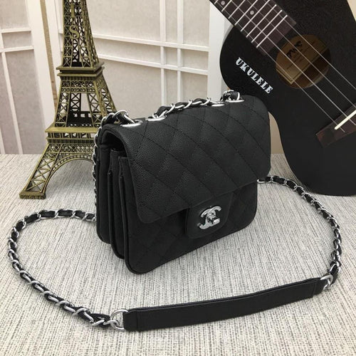 Chanel Quilted Bag - LUXURY KLOZETT