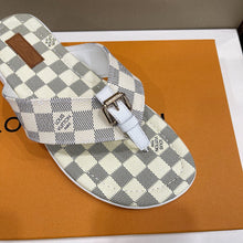 Load image into Gallery viewer, Louis Vuitton Men Slippers
