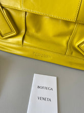 Load image into Gallery viewer, Bottega Veneta Arco Medium Bag
