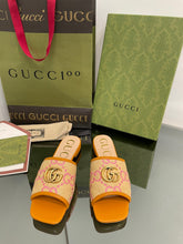 Load image into Gallery viewer, Gucci Slide GG Raffia Effect Slide
