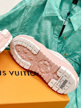 Load image into Gallery viewer, Louis Vuitton Squad Sneakers
