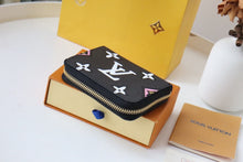 Load image into Gallery viewer, Louis Vuitton Zippy Coin Purse
