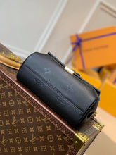 Load image into Gallery viewer, Louis Vuitton Favorite Bag
