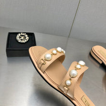 Load image into Gallery viewer, Chanel Slide
