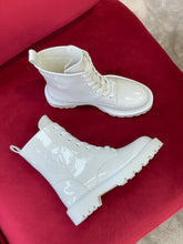 Load image into Gallery viewer, Louis Vuitton Territory Flat Ranger Boots
