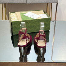 Load image into Gallery viewer, Gucci Blonde Heeled Sandal
