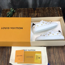 Load image into Gallery viewer, Louis Vuitton time out Sneaker
