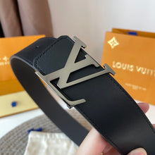 Load image into Gallery viewer, Louis Vuitton Belt
