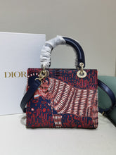 Load image into Gallery viewer, Christian Dior Medium Lady D Lite Bag
