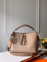 Load image into Gallery viewer, Louis Vuitton Beaubourg Hobo MM Bag
