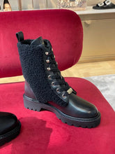 Load image into Gallery viewer, Louis Vuitton Territory Flat Ranger Boots
