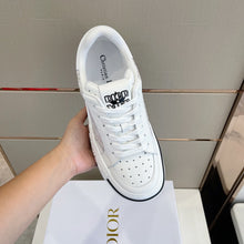 Load image into Gallery viewer, Christian Dior D Freeway  Sneakers
