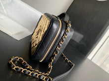 Load image into Gallery viewer, Chanel Vanity Case Bag
