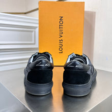 Load image into Gallery viewer, Louis Vuitton Ollie Sneakers
