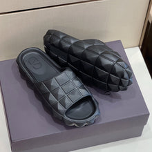 Load image into Gallery viewer, Valentino Roman Stud Turtle  Slide
