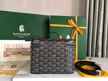 Load image into Gallery viewer, Goyard Muse Vanity Case Bag
