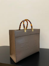 Load image into Gallery viewer, Fendi Sunshine Shopper Medium Bag
