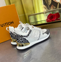 Load image into Gallery viewer, Louis Vuitton Run a way Sneakers
