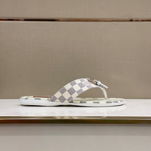 Load image into Gallery viewer, Louis Vuitton Men Slippers
