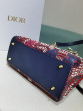 Load image into Gallery viewer, Christian Dior Medium Lady D Lite Bag
