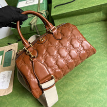 Load image into Gallery viewer, Gucci GG Matelasse Leather Medium Bag
