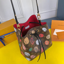 Load image into Gallery viewer, Louis Vuitton NeoNoe MM Bag
