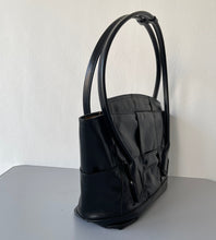 Load image into Gallery viewer, Bottega Veneta Arco Medium Bag
