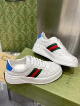 Load image into Gallery viewer, Gucci  Sneakers With Web
