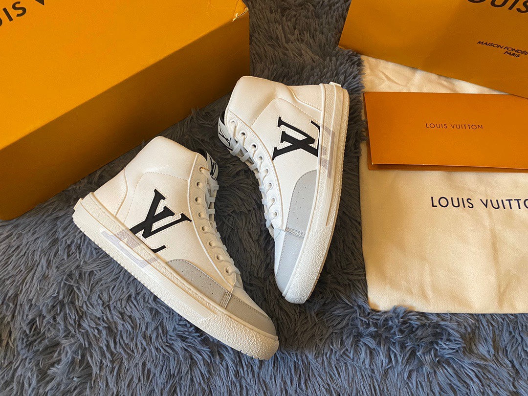 Louis Vuitton Charlie Sneaker BLACK. Size 08.0