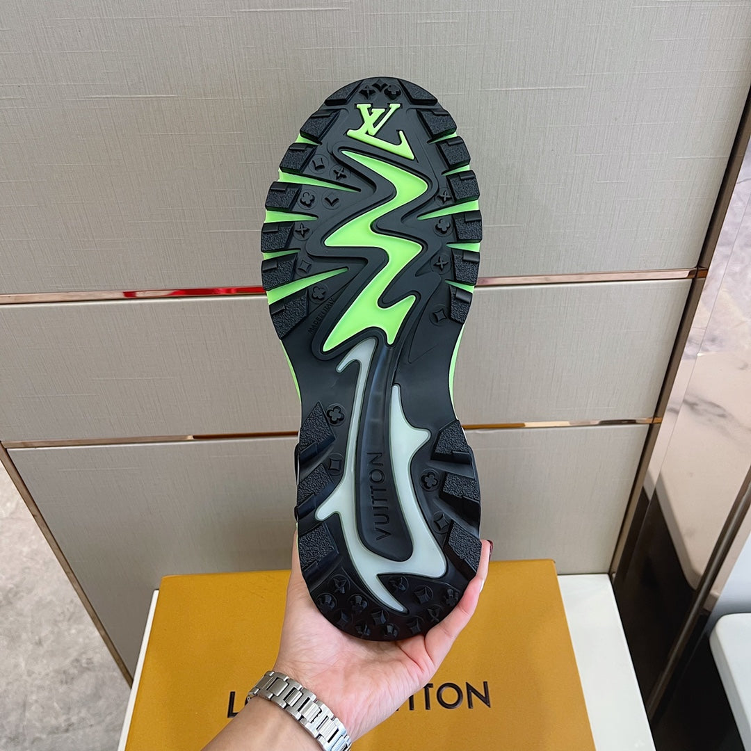 Shop Louis Vuitton 2023 SS Louis Vuitton ☆1AA39A ☆LV Runner Tatic Sneaker  by aamitene