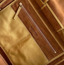 Load image into Gallery viewer, Bottega Veneta Arco Medium Bag

