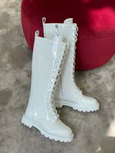 Load image into Gallery viewer, Louis Vuitton Territory Flat High Ranger Boots
