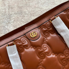 Load image into Gallery viewer, Gucci GG Matelasse Leather Medium Tote Bag

