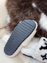 Load image into Gallery viewer, Louis Vuitton Magnetic Mule
