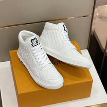 Load image into Gallery viewer, Louis Vuitton Ollie  Sneakers
