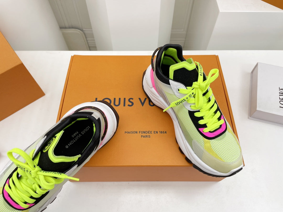 Louis Vuitton Run 55 Sneaker, Beige, 38