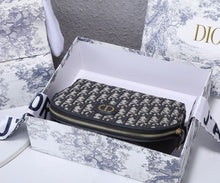 Load image into Gallery viewer, Christian Dior 30 Montaigne Beauty Pouch
