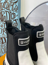 Load image into Gallery viewer, Louis Vuitton Beaubourg Ankle Boots
